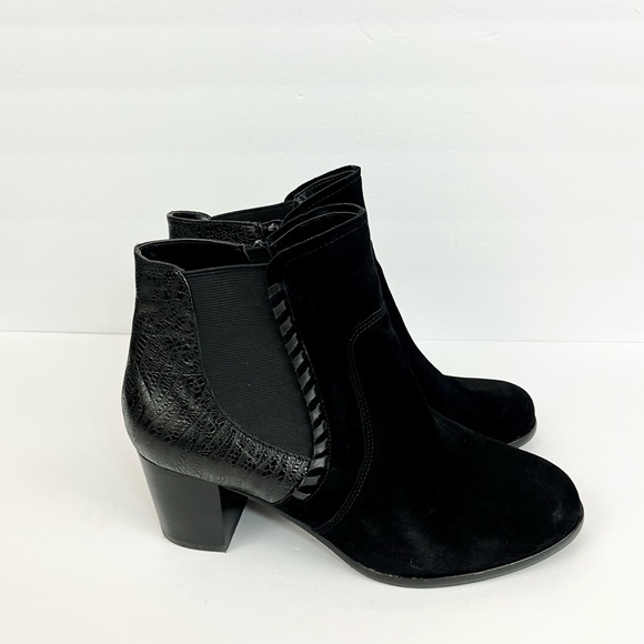 David Tate Black Suede Leather Stitch Accent Ankle Booties X-Wide Women Sz 10 WW - Picture 16 of 16